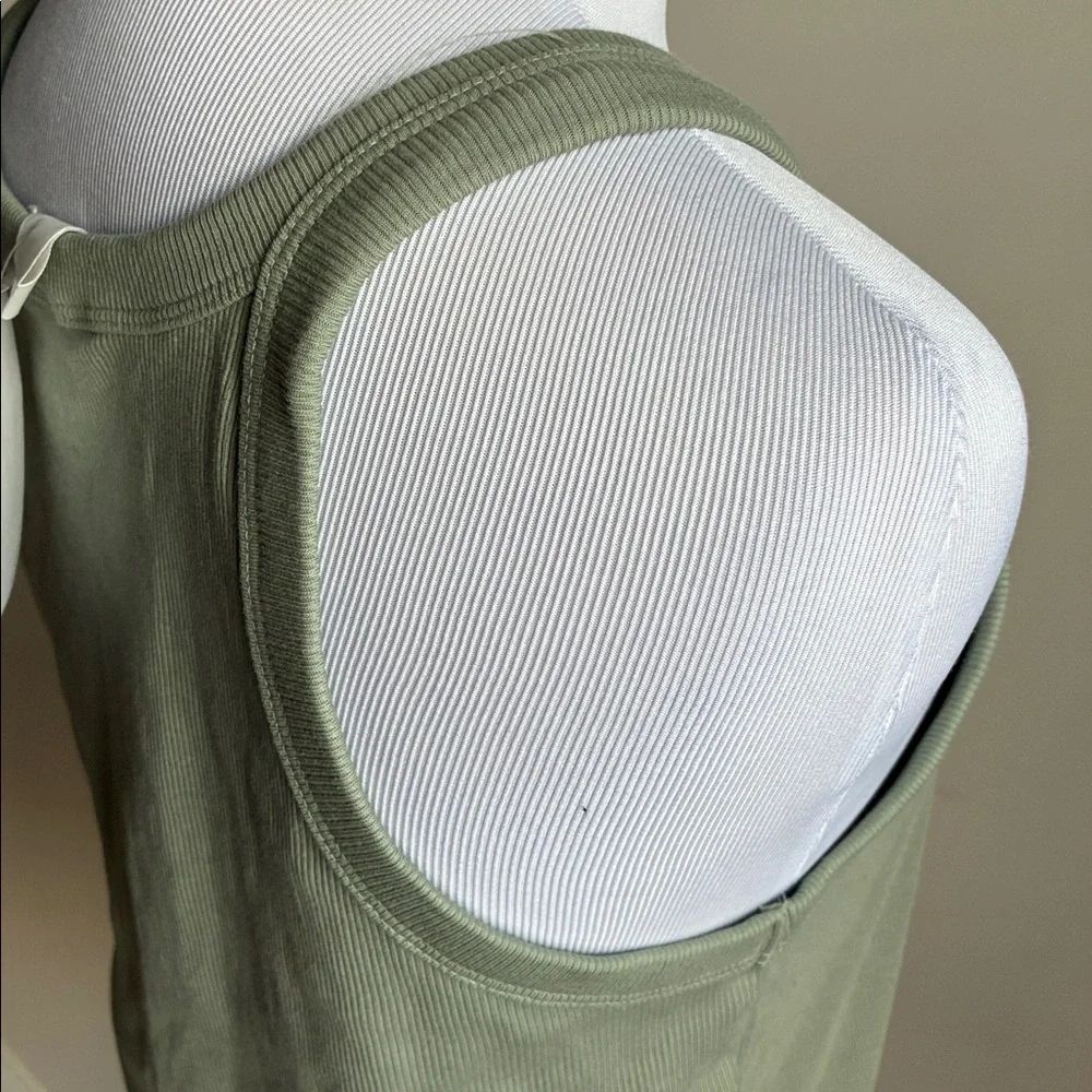 H&M Ribbed Tank Top(13) - Picture 4 of 6